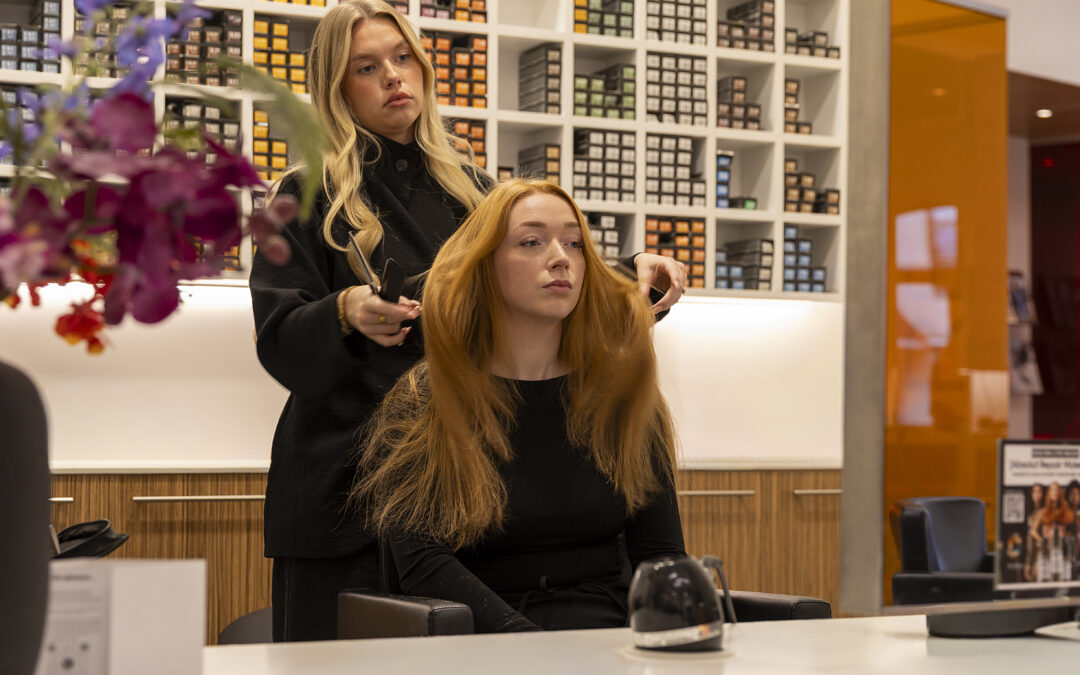Nieuw bij Hoofdzaken Roden: Tape in of Weft Extenstions